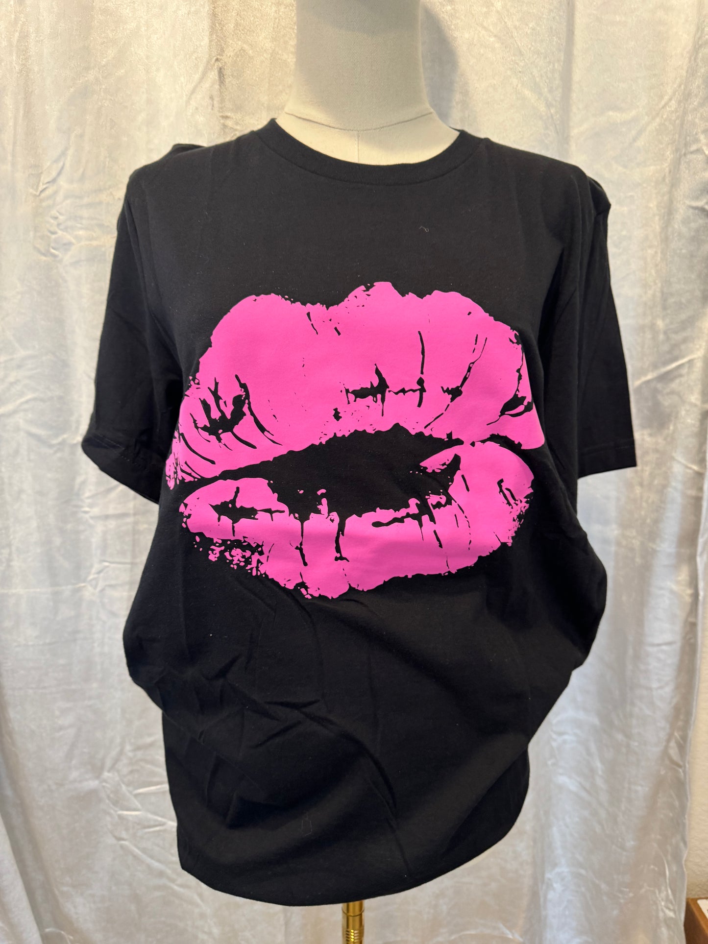 Pink Lips Black Tee